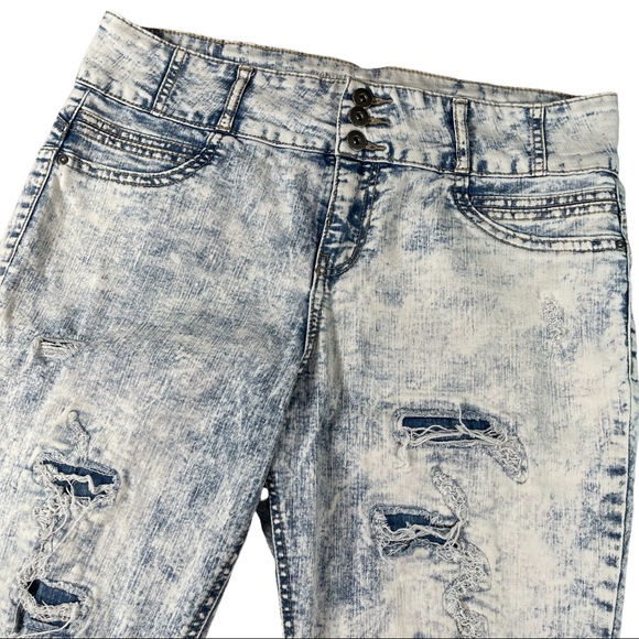 No Boundaries size 13 stretchy high rise sculpting skinny acid washed pants - Picture 2 of 7